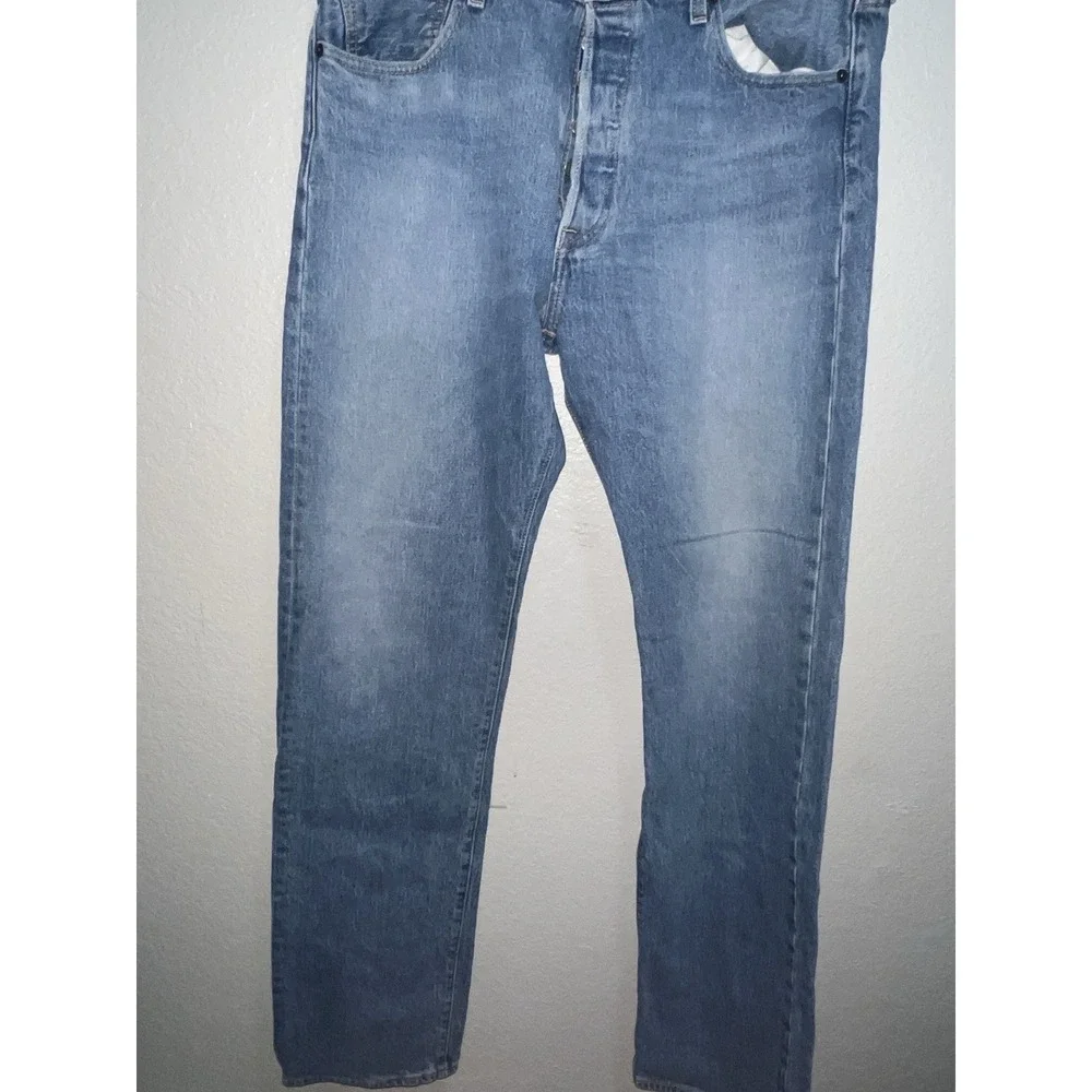 Levis 501 Original Fit Mens Blue Denim Jeans 34x34 Button Fly Straight Leg 06/04